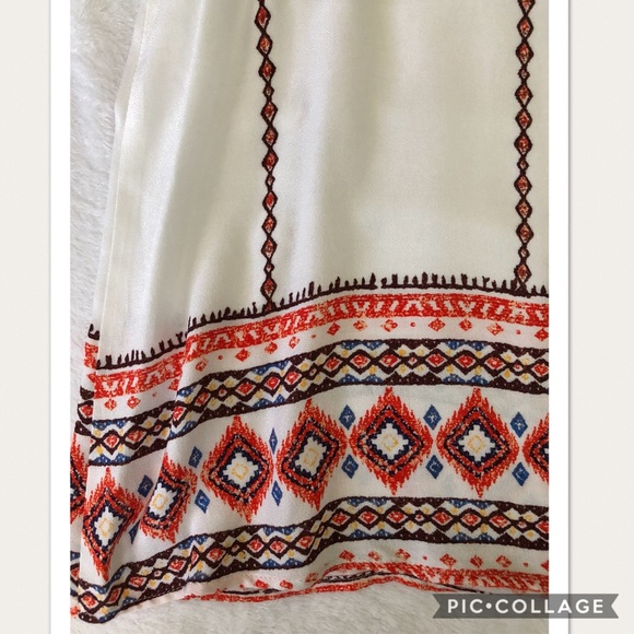 Tribal Ruffled Cold Shoulder Top - Picture 3 of 5